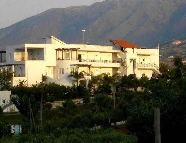 Pinelopi Apartments Jeorjúpoli Kültér fotó
